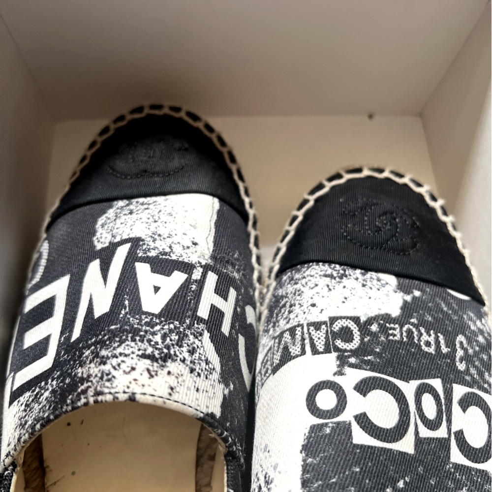 CHANEL Printed Canvas Grosgrain Espadrilles - Picture 3 of 11